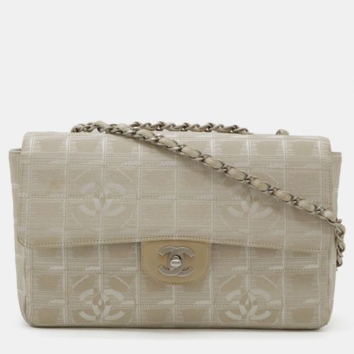 Chanel Nylon Jacquard Leather Beige New Travel Line Shoulder Bag - Chanel - Modalova