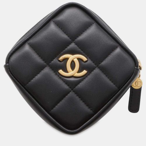 Chanel Black Matelasse Coco Mark Lambskin Wallet - Chanel - Modalova