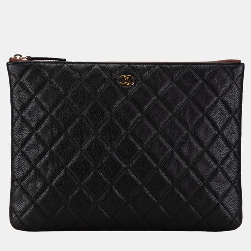 Chanel Black Medium Quilted Caviar O Case Clutch - Chanel - Modalova