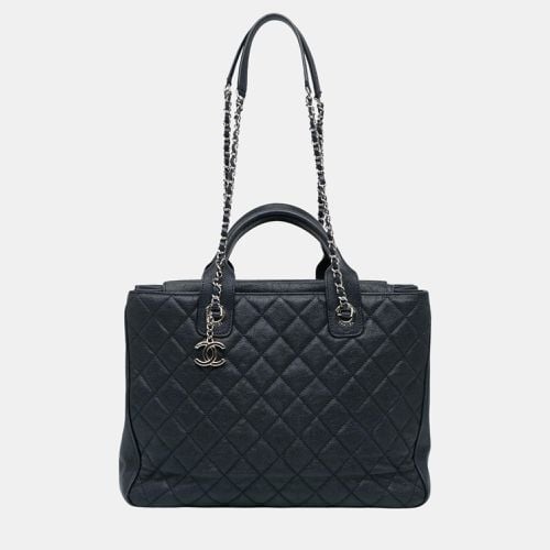 Chanel Navy Blue Large Quilted Caviar Urban Companion Tote - Chanel - Modalova