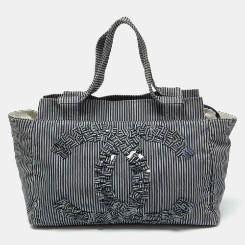 Chanel Chambray Blue/White Canvas CC Striped Shopper Tote - Chanel - Modalova