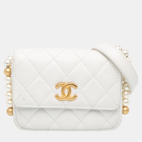 Chanel White Quilted Lambskin About Pearls Card Holder On Chain - Chanel - Modalova