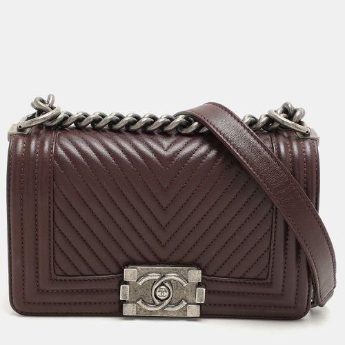 Chanel Burgundy Chevron Leather Small Boy Flap Bag - Chanel - Modalova