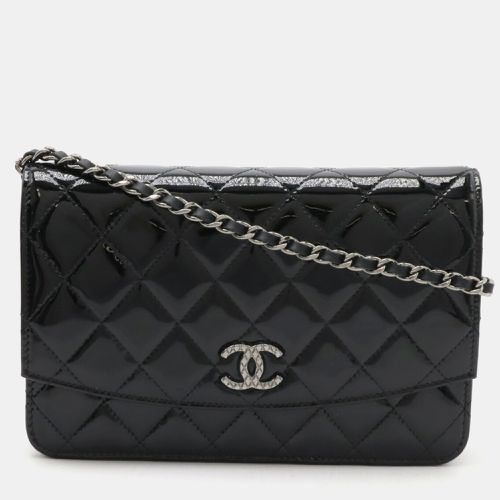 Chanel Enamel Leather Black Brilliant Matelasse Chain Wallet - Chanel - Modalova