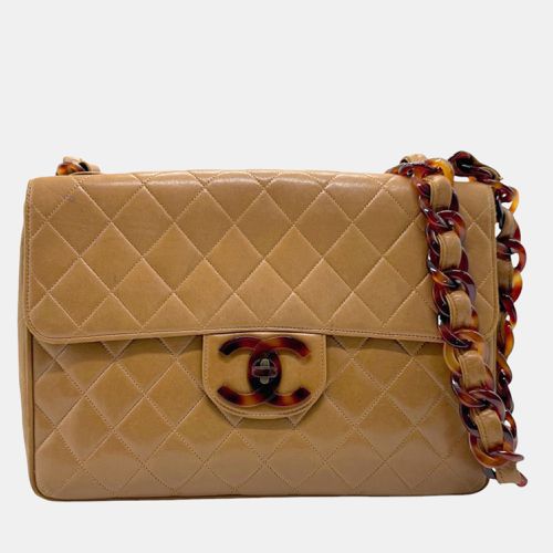 Chanel Brown Matelasse Leather Plastic Shoulder Bag - Chanel - Modalova