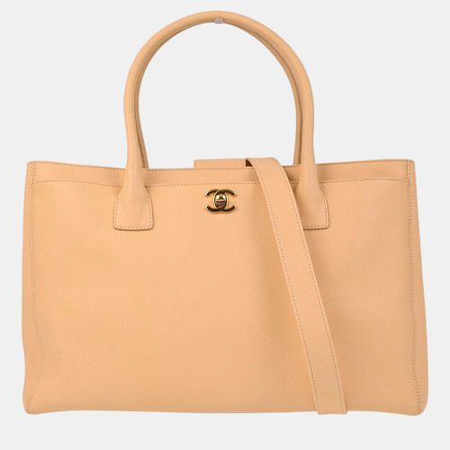 Chanel Beige Calfskin Executive Handbag - Chanel - Modalova