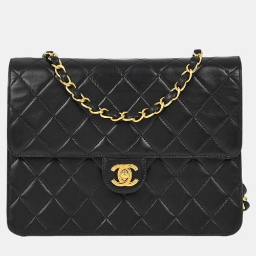 Chanel Black Lambskin Turnlock Small Half Flap Shoulder Bag - Chanel - Modalova