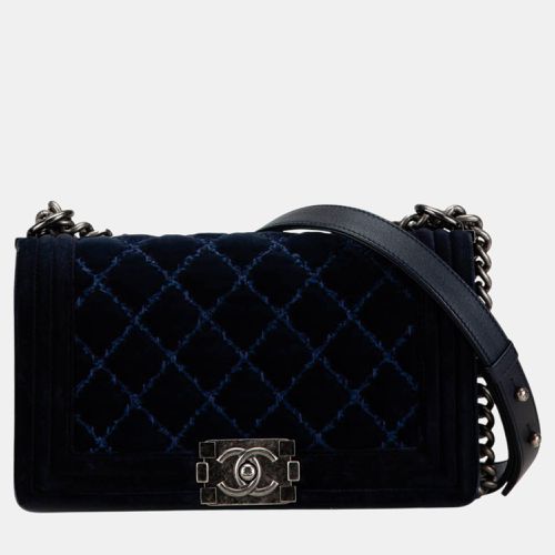 Chanel Medium Velvet Boy Flap Bag - Chanel - Modalova