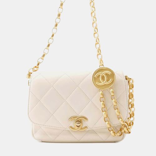 Lambskin Matelasse Coin Motif Chain shoulder Bag - Chanel - Modalova