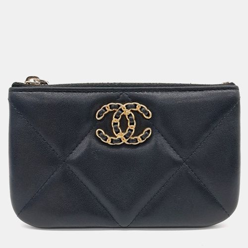 Leather 19 Pouch - Chanel - Modalova