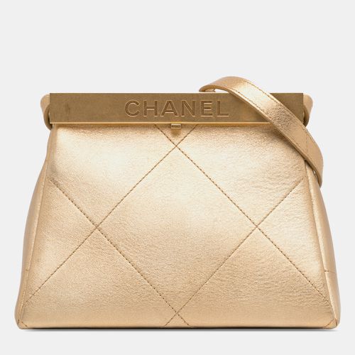 Chanel Gold Leather Chanel Calfskin Kiss Lock Frame Bag - Chanel - Modalova