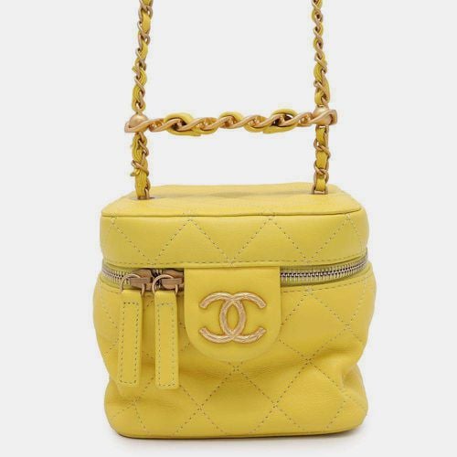 Chanel Yellow Lambskin Matelasse Vanity chain shoulder Bag Size Small - Chanel - Modalova