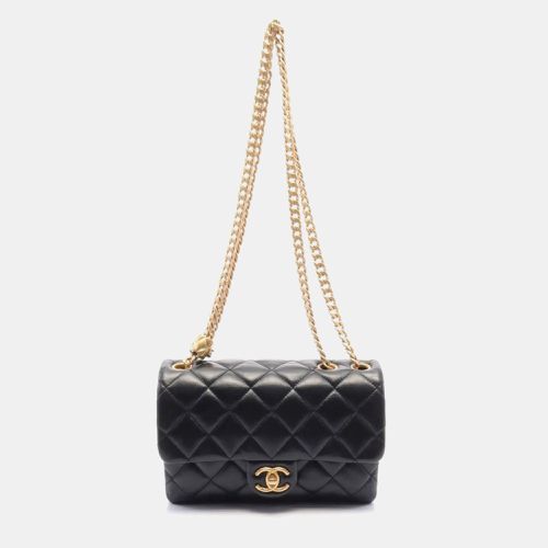 Leather Matelasse Shoulder Bag - Chanel - Modalova