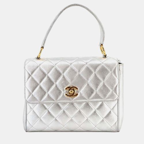 Leather Metallic Matelasse Handbag - Chanel - Modalova