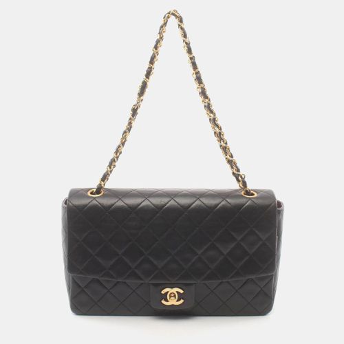 Lambskin Matelasse Shoulder Bag - Chanel - Modalova