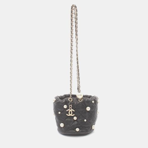 Lambskin Matelasse Shoulder Bag - Chanel - Modalova