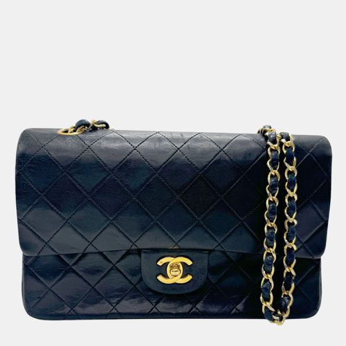 Lambskin Gold Double Flap Matelasse Shoulder Bag - Chanel - Modalova