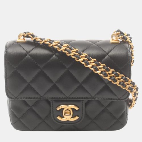 Chanel Black Lambskin Matelasse Shoulder Bag - Chanel - Modalova