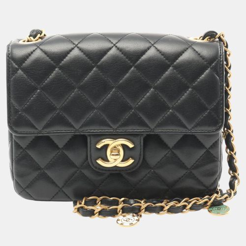 Chanel Black Lambskin Matelasse Shoulder Bag - Chanel - Modalova