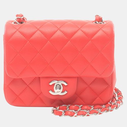 Chanel Red Lambskin Matelasse Shoulder Bag - Chanel - Modalova