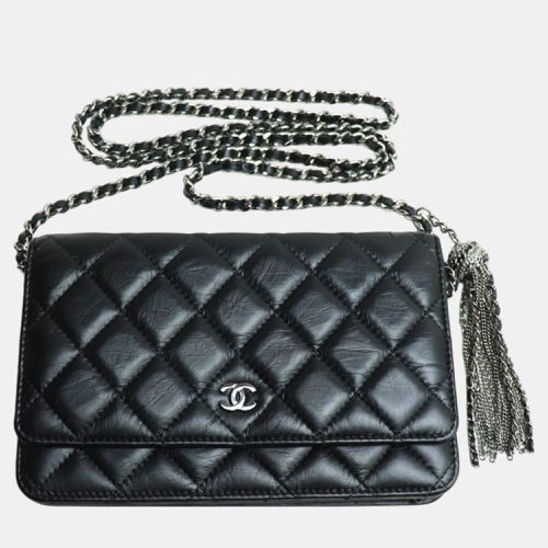 Chanel Black Matelasse Calf Chain Wallet Bag - Chanel - Modalova