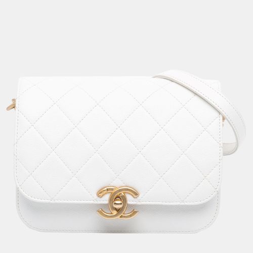 Chanel White CC Quilted Caviar Flap Crossbody - Chanel - Modalova