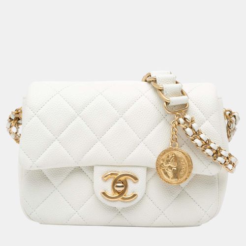 Chanel White Small Quilted Caviar Twist Your Buttons Flap - Chanel - Modalova