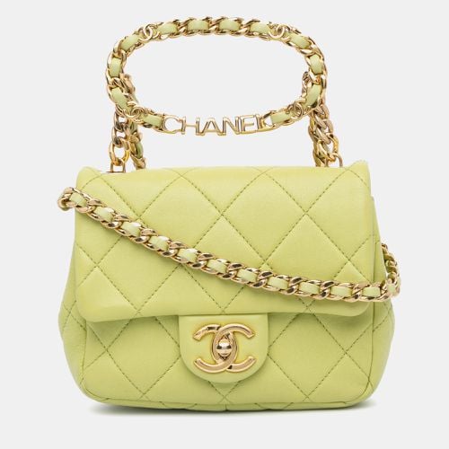 Mini Quilted Lambskin Oval Logo Chain Top Handle Flap - Chanel - Modalova