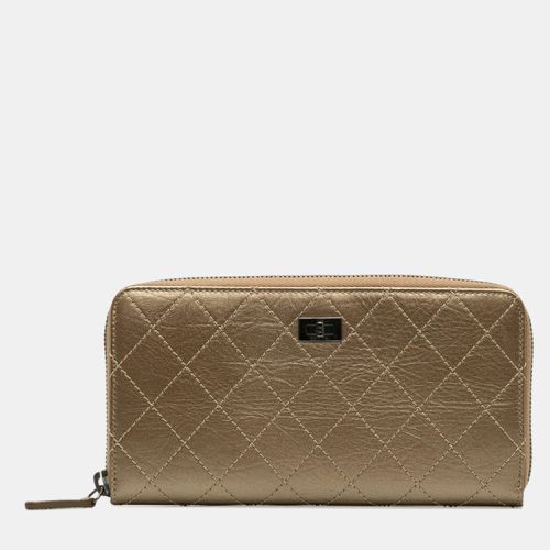 Matelasse 2.55 Bronze Leather Long Wallet - Chanel - Modalova