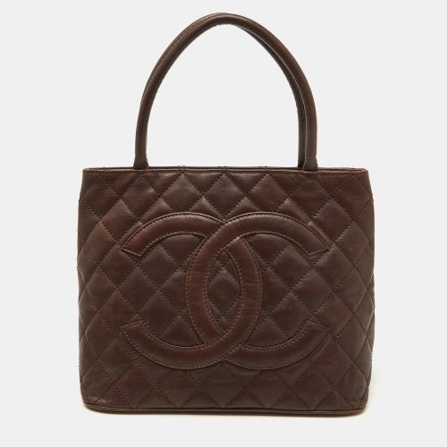 Chanel Dark Brown Quilted Leather CC Medallion Bag - Chanel - Modalova