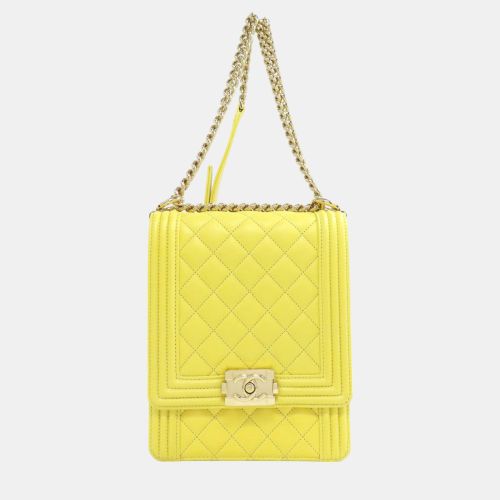 Chanel Yellow Calfskin Leather Boy Shoulder Bag - Chanel - Modalova