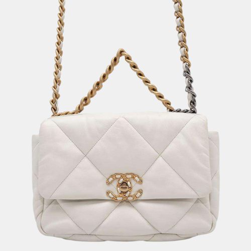 Ivory Lambskin Leather 19 Chain Shoulder Bag - Chanel - Modalova