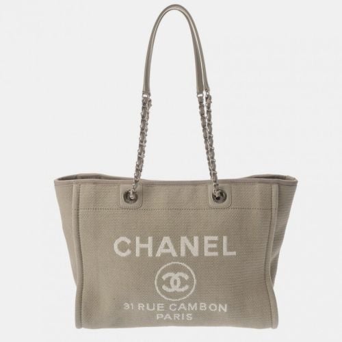 Chanel Deauville Mm Greige Canvas/Leather Tote Bag - Chanel - Modalova