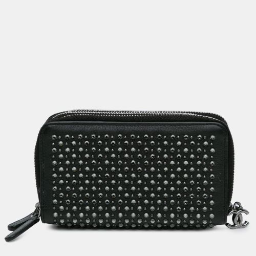 Bull Leather Studded Zip Wallet - Chanel - Modalova