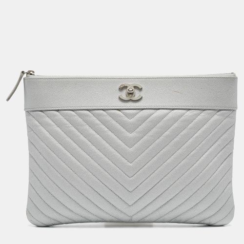 Chanel Silver Chevron Leather O-Case Zip Pouch - Chanel - Modalova