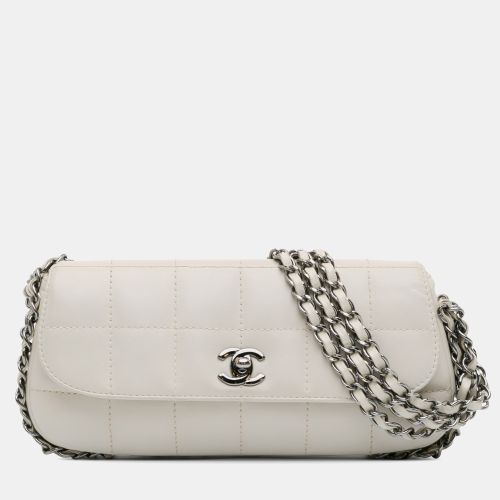 Lambskin Choco Bar Chain Flap Bag - Chanel - Modalova