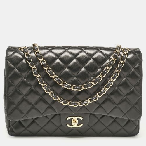 Quilted Leather Maxi Classic Double Flap Bag - Chanel - Modalova