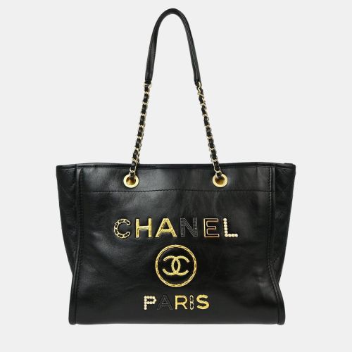 Chanel Black Calfskin Small Deauville Shoulder Tote Bag - Chanel - Modalova