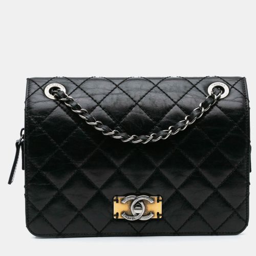 Quilted Calfskin Day Trip Flap Bag - Chanel - Modalova
