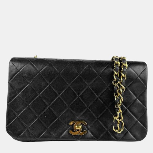 Lambskin Full Flap Shoulder Bag - Chanel - Modalova
