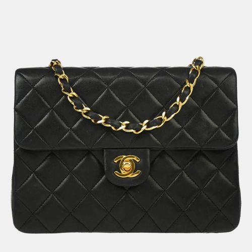 Lambskin Classic Square Flap Shoulder Bag - Chanel - Modalova