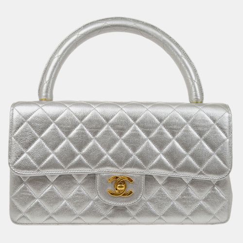 Chanel Silver Lambskin Quilted CC Top Handle Handbag - Chanel - Modalova