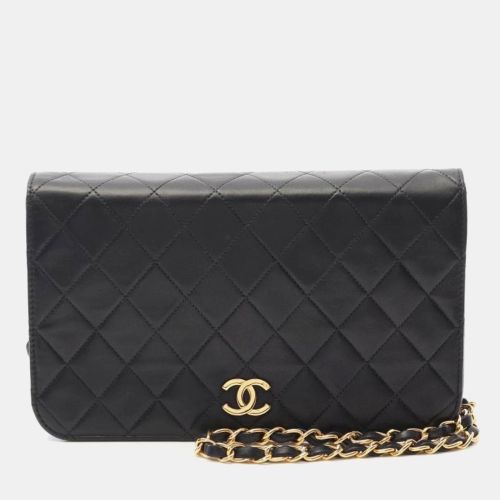 Quilted Leather Full Flap Shoulder Bag - Chanel - Modalova