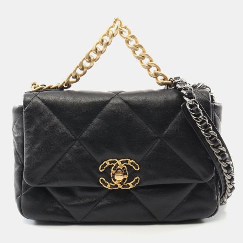 Lambskin Leather Medium 19 Flap Bag - Chanel - Modalova