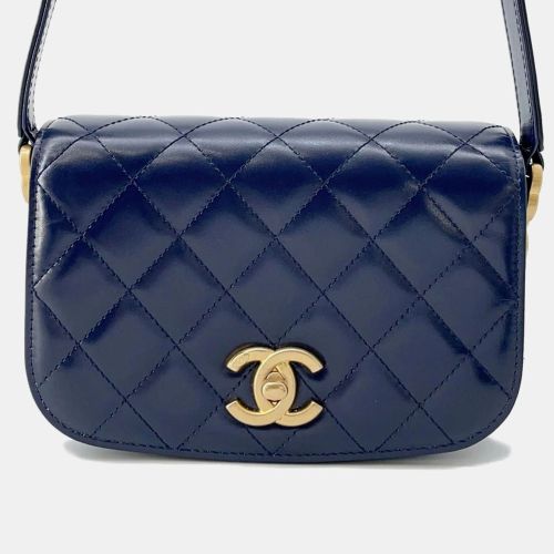 Matelasse Calf Leather Full Flap Shoulder Bag - Chanel - Modalova
