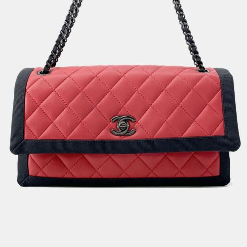 Matelasse Red/ Lambskin Chain Shoulder Bag - Chanel - Modalova