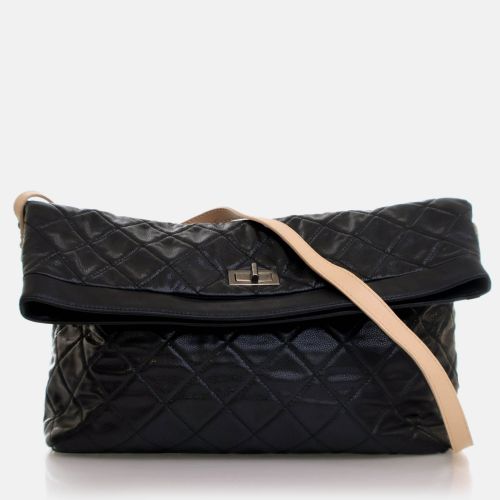Reissue Caviar Messenger Flap Bag - Chanel - Modalova