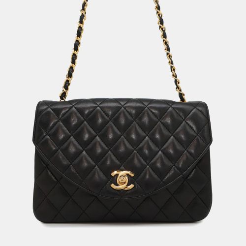 Chanel Half Moon Black Quilted Lambskin Chain Shoulder Bag - Chanel - Modalova