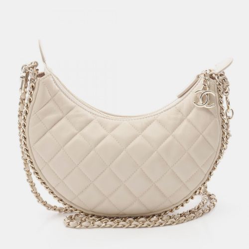 Matelasse Small Lambskin Hobo Shoulder Bag - Chanel - Modalova
