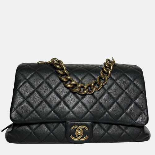 Chanel Large Sheepskin Trapezio Flap Satchel in GHW - Chanel - Modalova